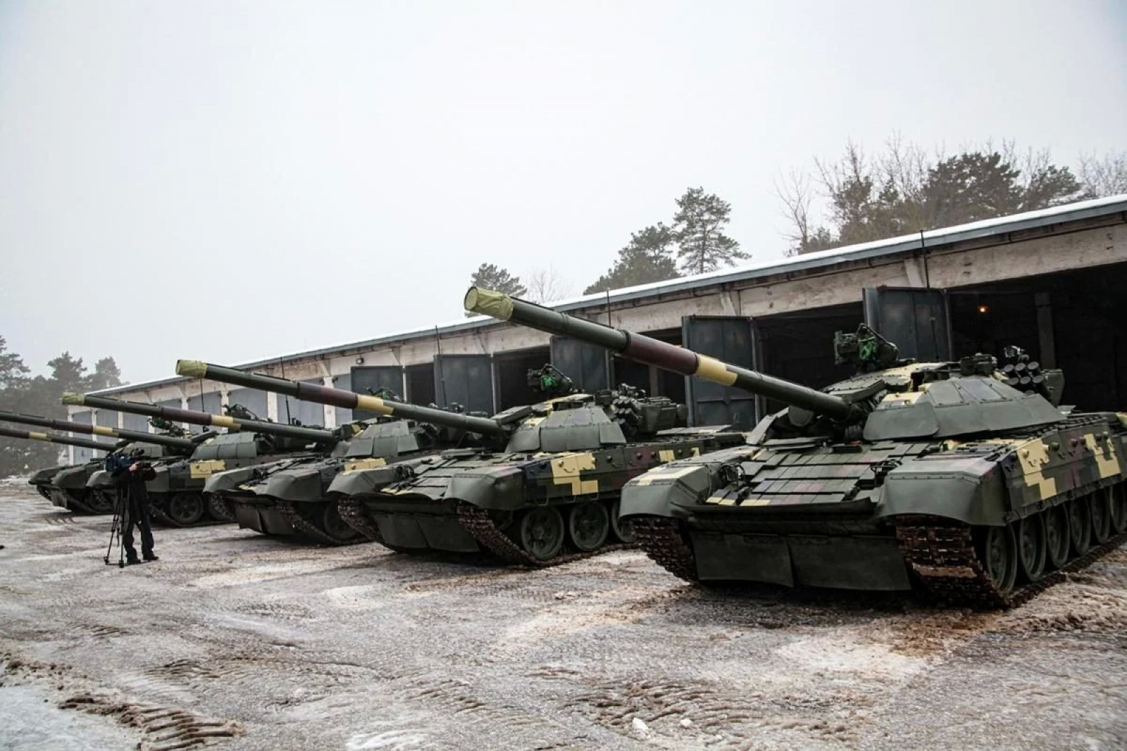 Словенія надала військову допомогу Україні