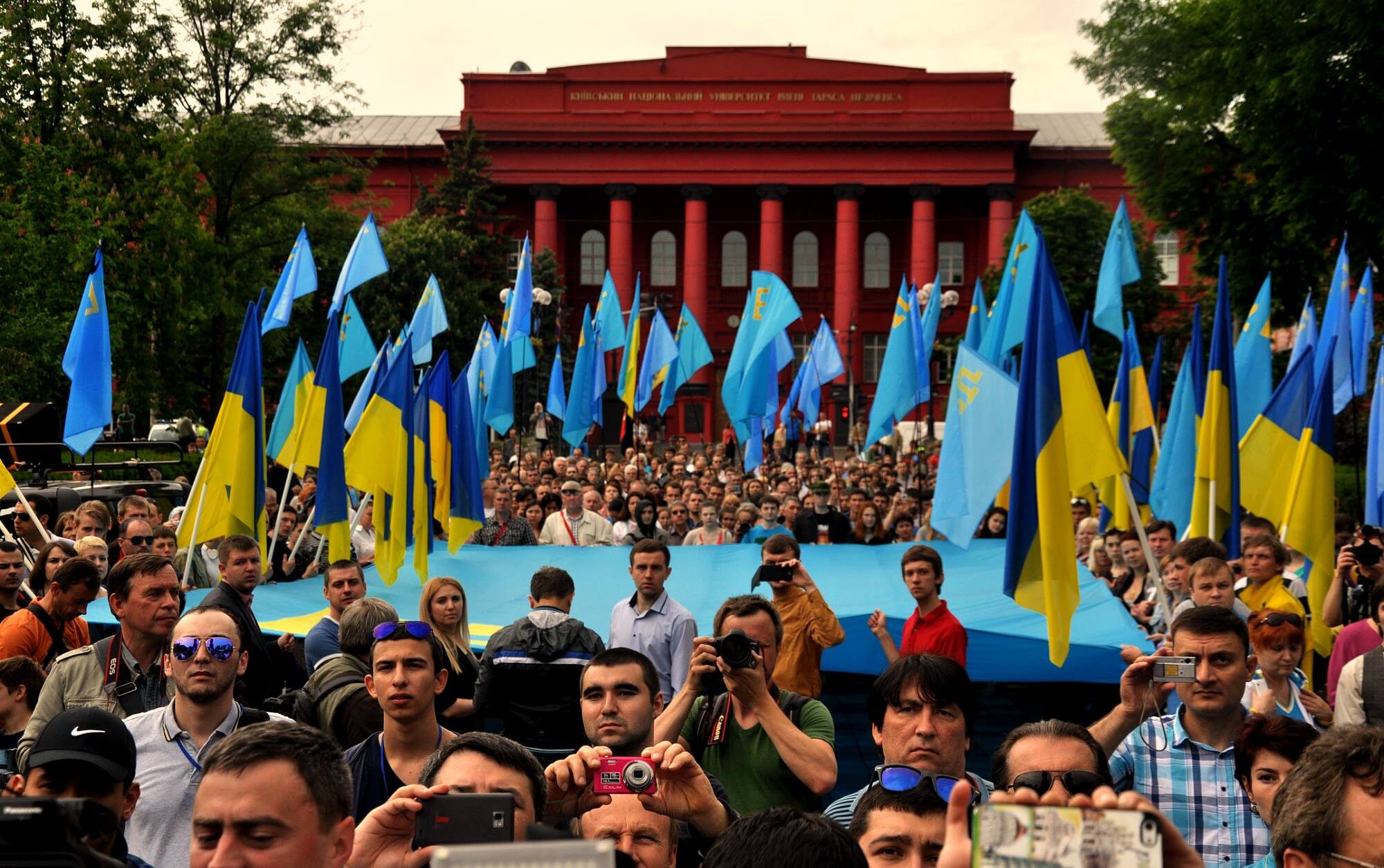 Чому знову піднялася тема кримськотатарської автономії і за що її критикують