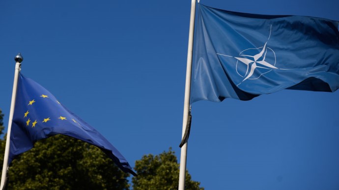 У НАТО і ЄС обговорюють можливі переговори з РФ після звільнення Україною Херсона – ЗМІ