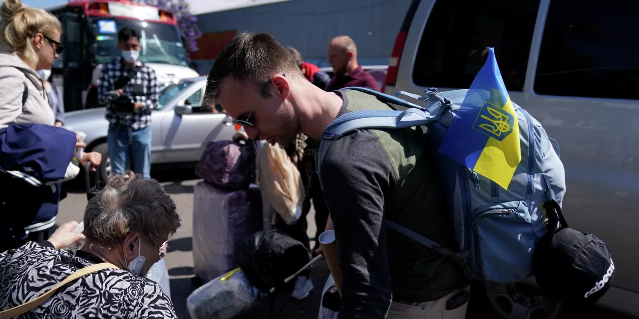 Польща почне стягувати плату за проживання з українських біженців