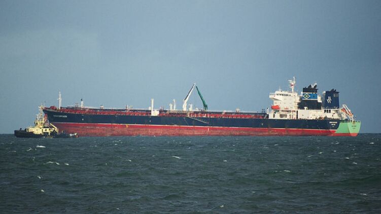 Росія придбала понад сотню танкерів для постачань нафти після запровадження стелі цін – Financial Times