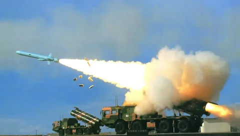 Білорусь розглядає 2 варіанти ракети С-300, що впала на територію країни