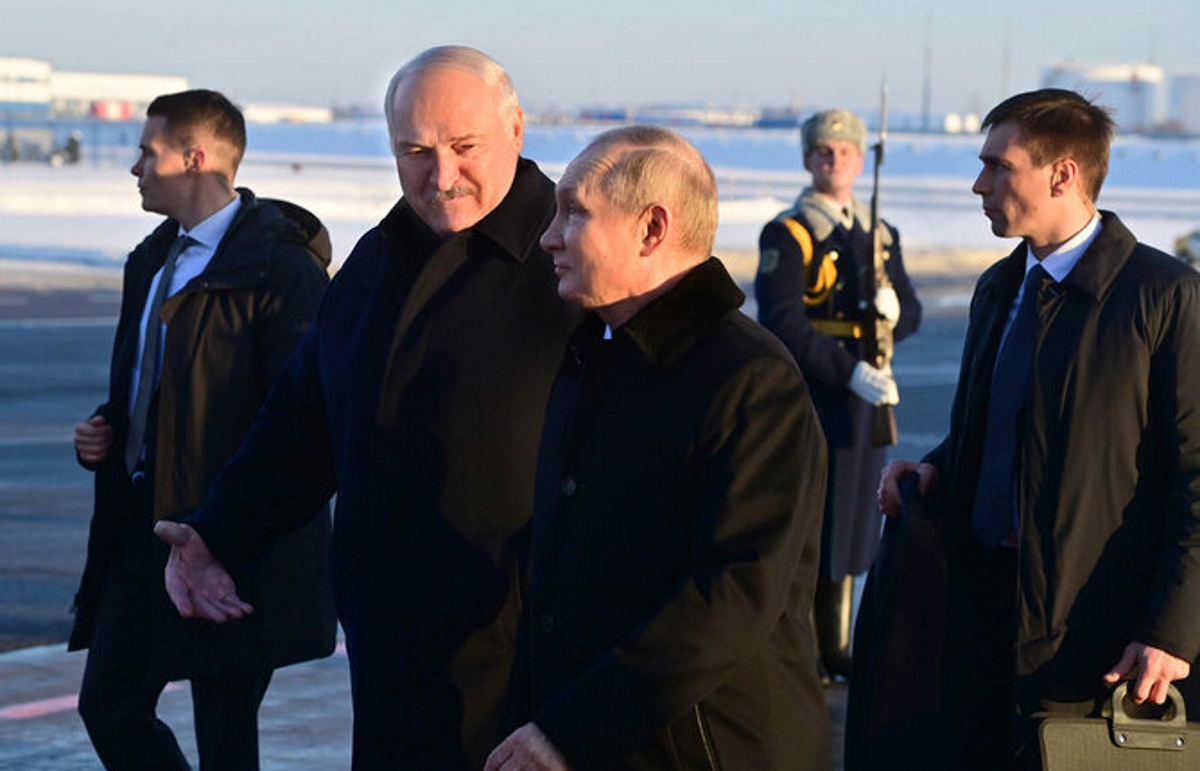 Візит Путіна до Мінська: сигнал небезпеки для України чи звичайна поїздка