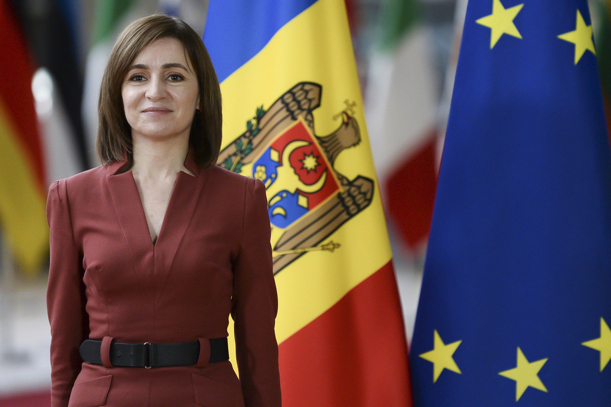Санду не виключає, що Молдова може відмовитися від нейтралітету