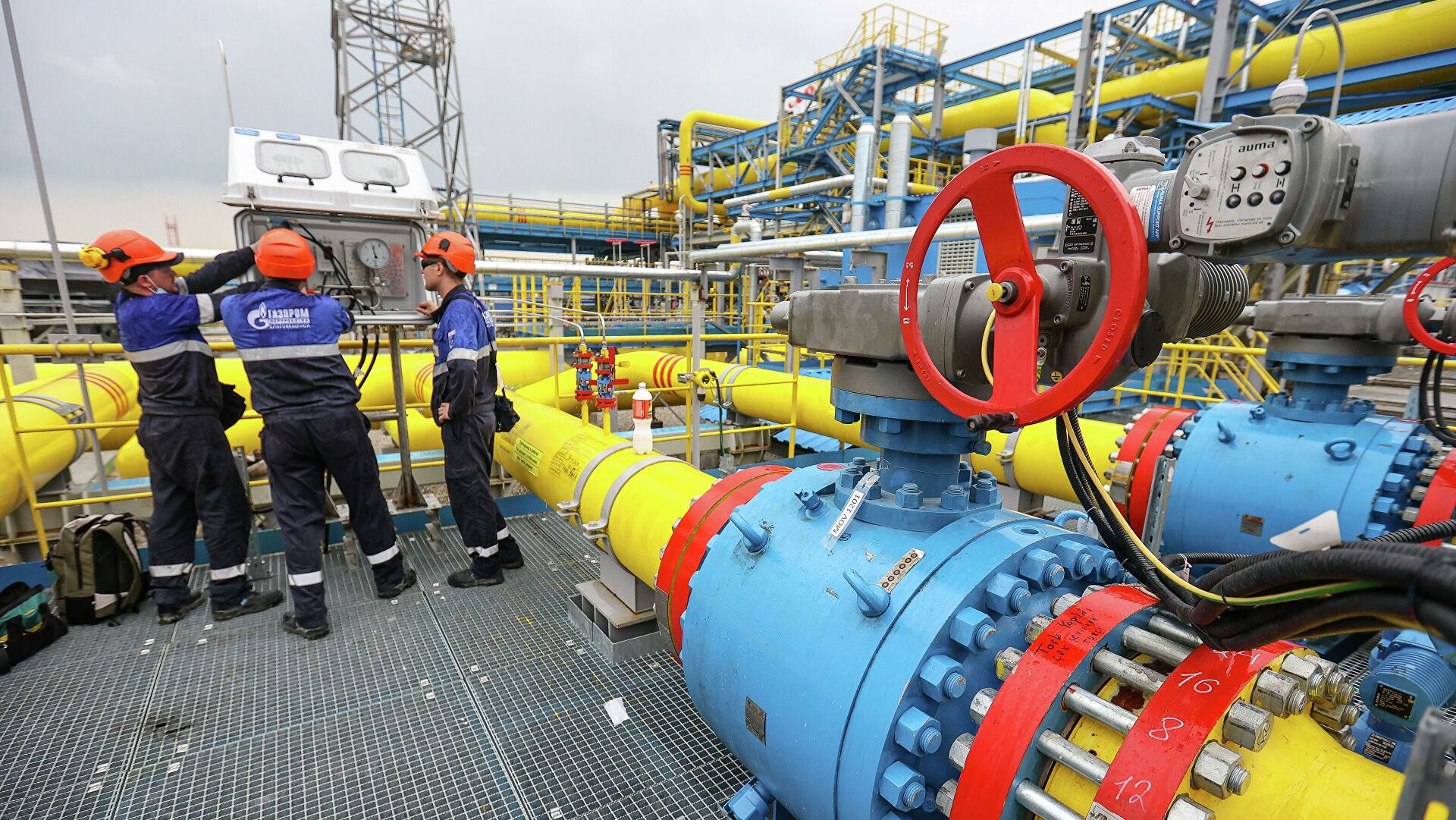 “Газпром” майже на чверть скоротив транзит газу через Україну