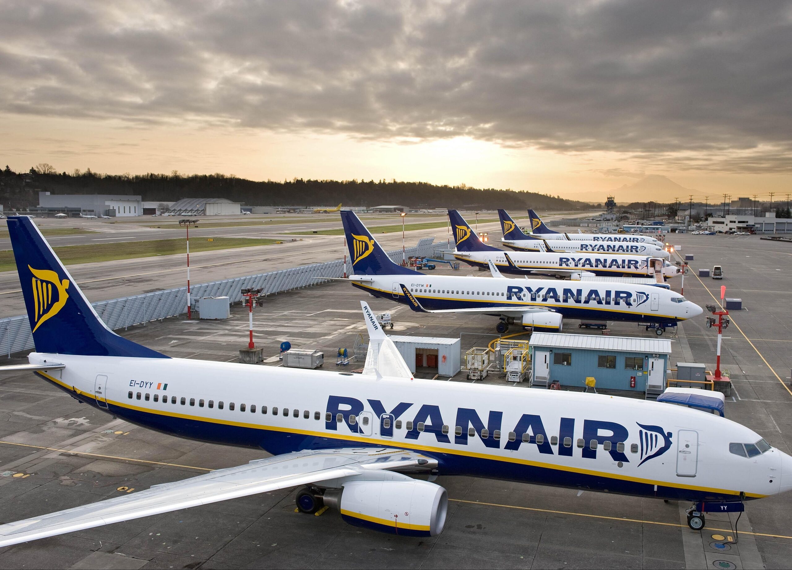 Авіакомпанія Ryanair набирає українських співробітників, щоб повернутися в Україну після війни