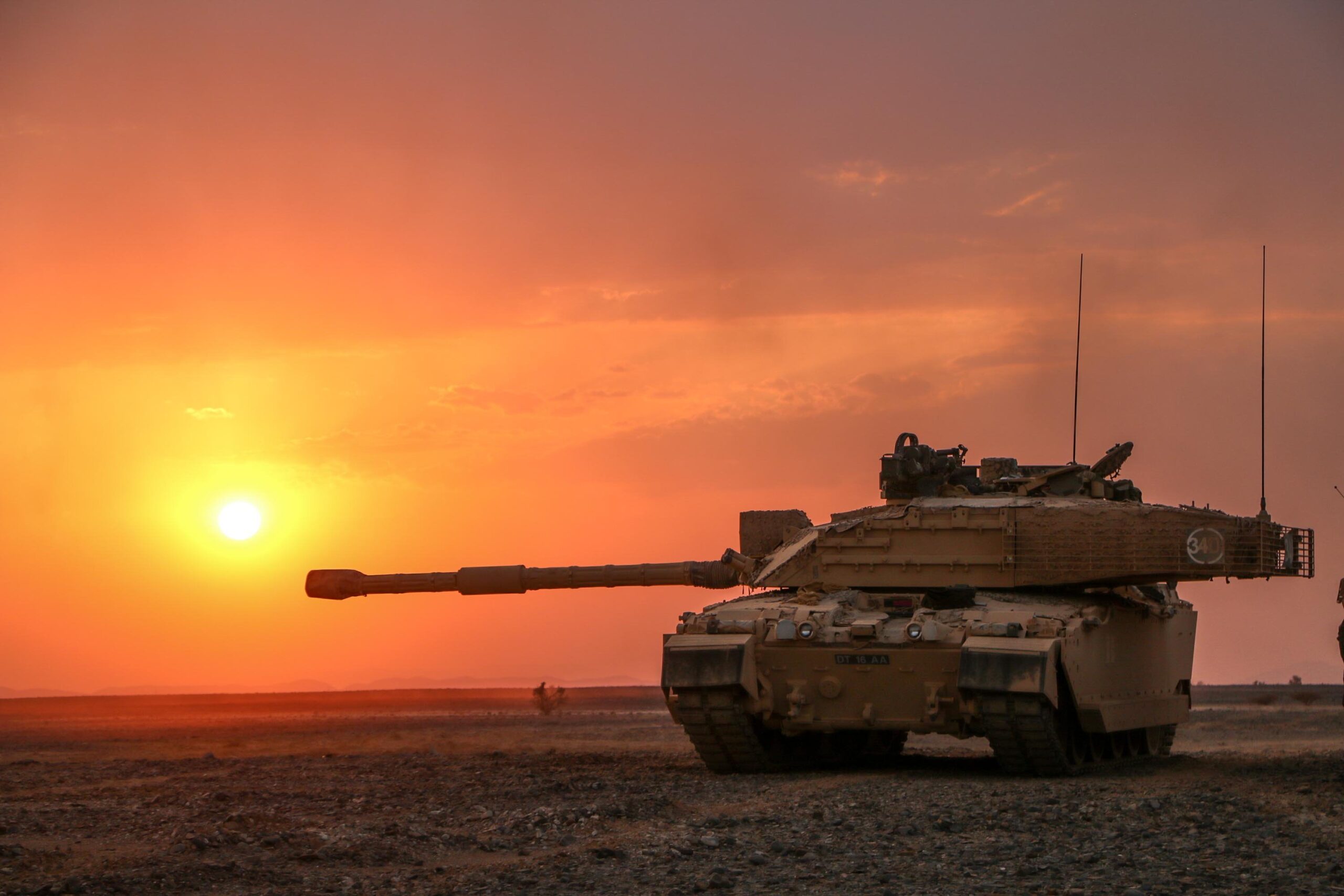 Британія розглядає можливість передачі танків Україні