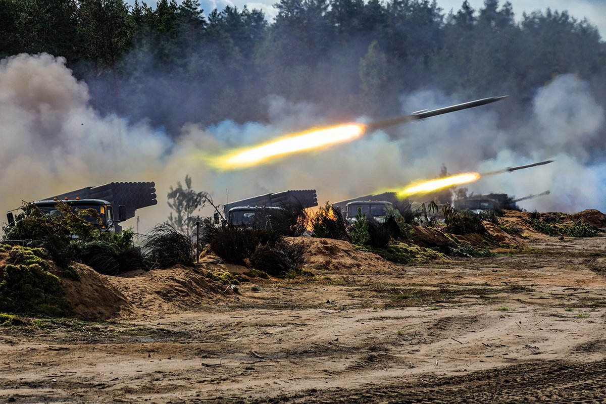 Shooting calculations MLRS 'Grad' in the Moscow region. #Ministry of Defense #ZVO #Artillery #RSZOGRAD #Land Army #Combat training MOD Russia via globallookpress.com