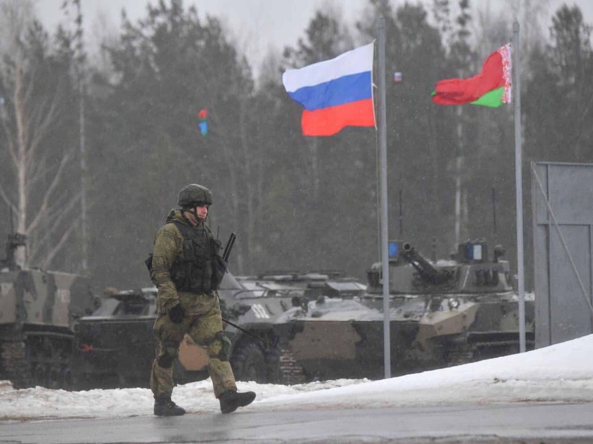 У Білорусі продовжили спільні військові навчання з Росією