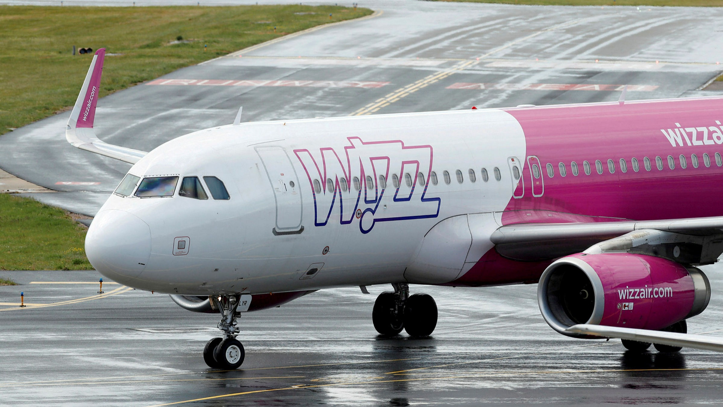 Wizz Air підтвердила призупинення рейсів до Кишинева і назвала причину