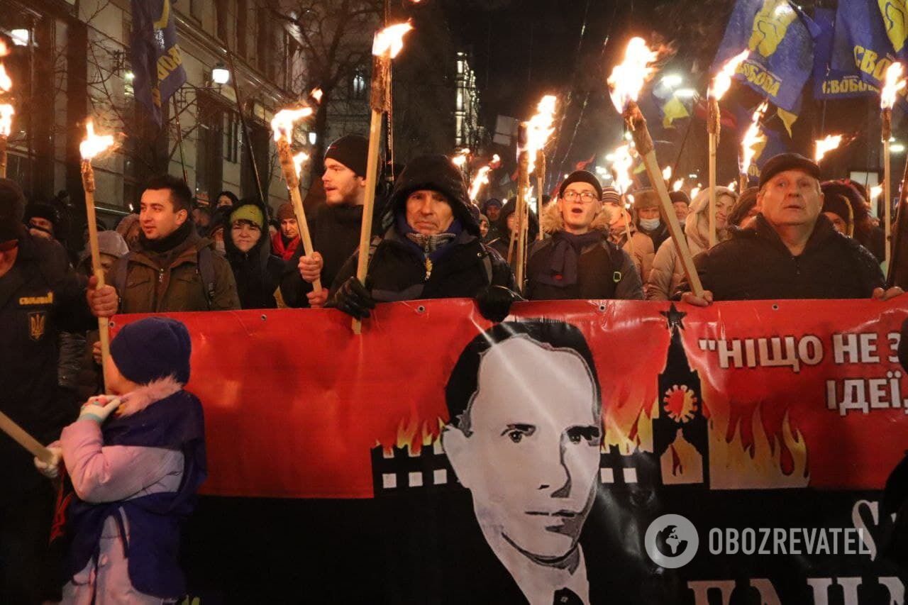 Поляки зажадали від любителів Бандери їхати назад в Україну