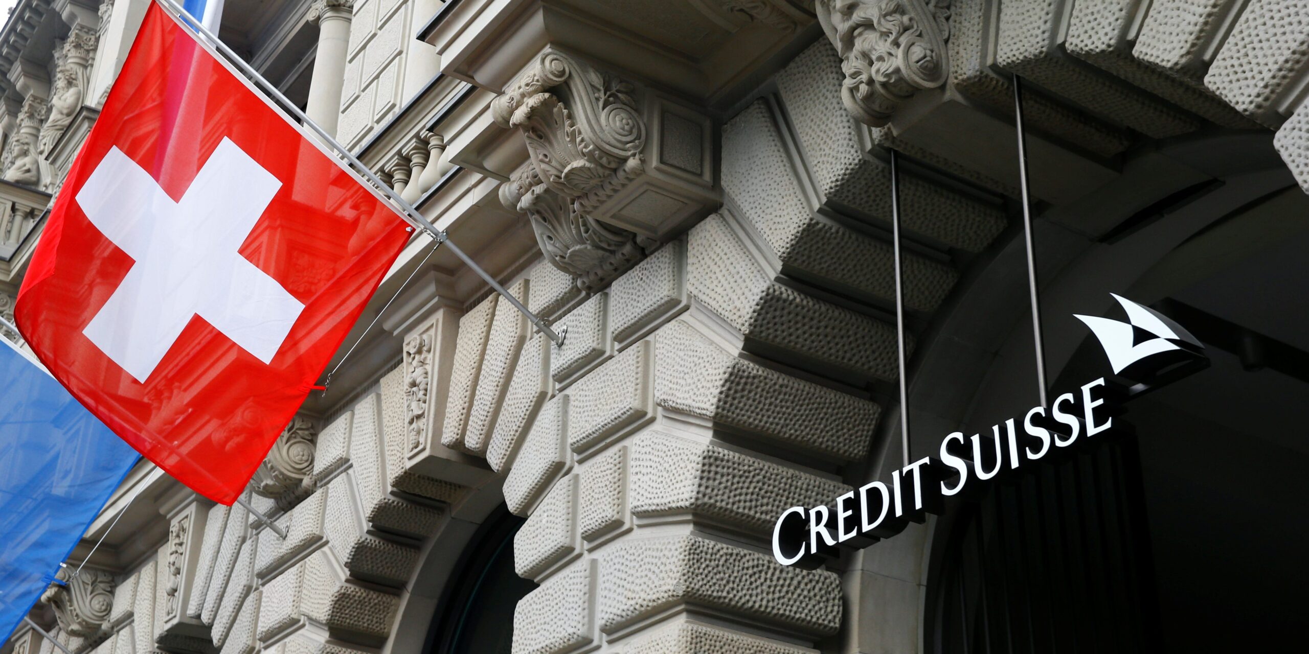 Швейцарський банк Credit Suisse може постраждати від санкцій США проти Росії – Bloomberg
