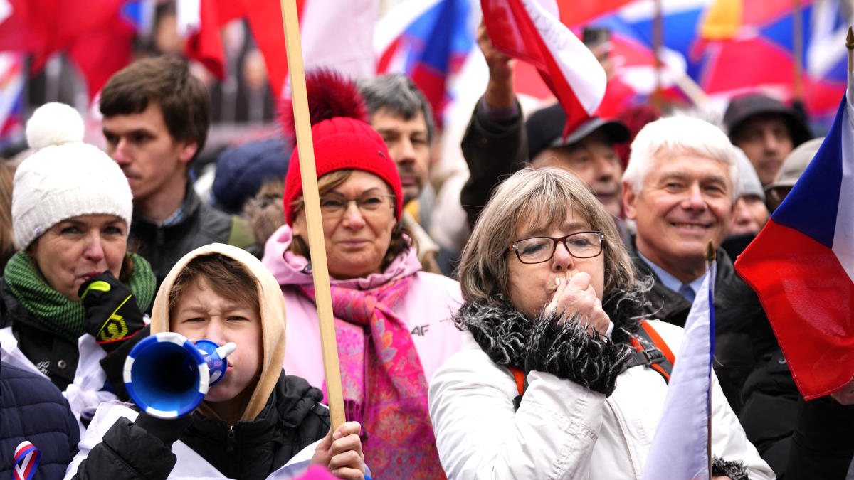 У Чехії пройшов мітинг проти постачання зброї Україні