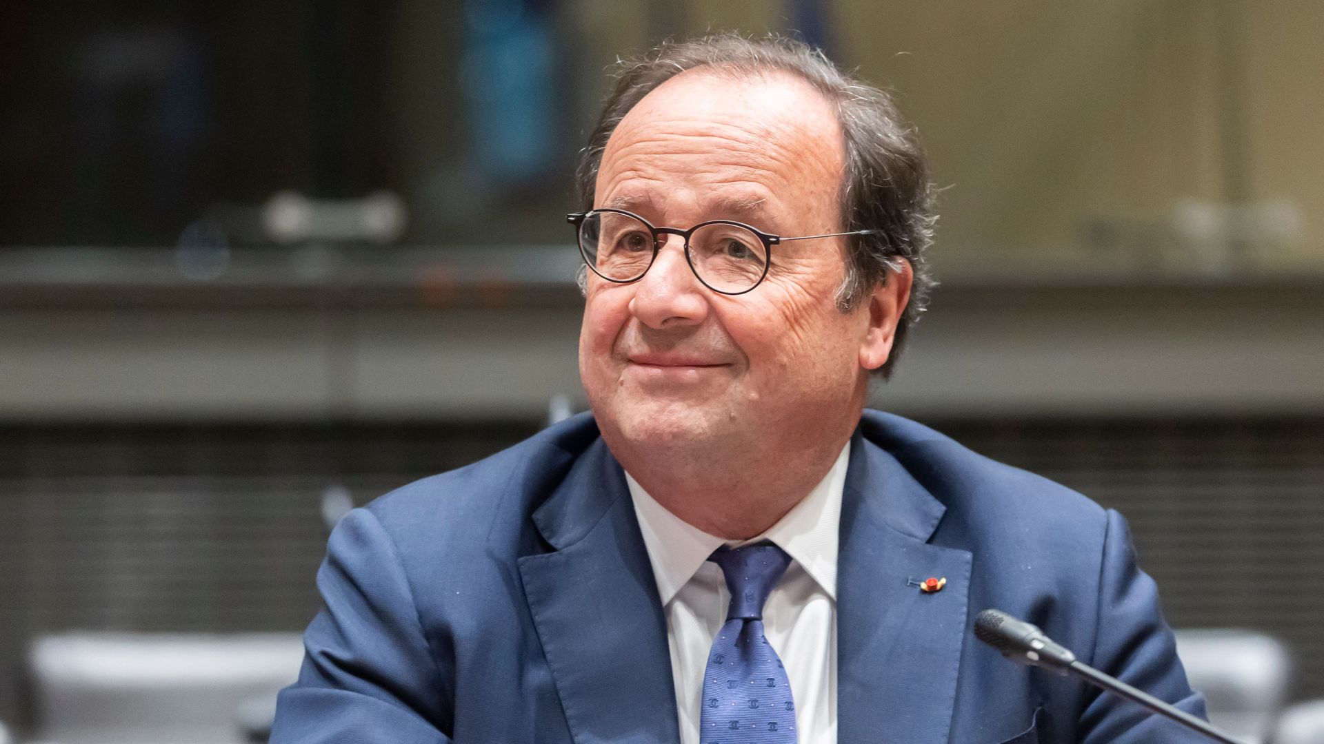 Екс-глава Франції Франсуа Олланд спростував пранкерів “Вована” і “Лексуса”