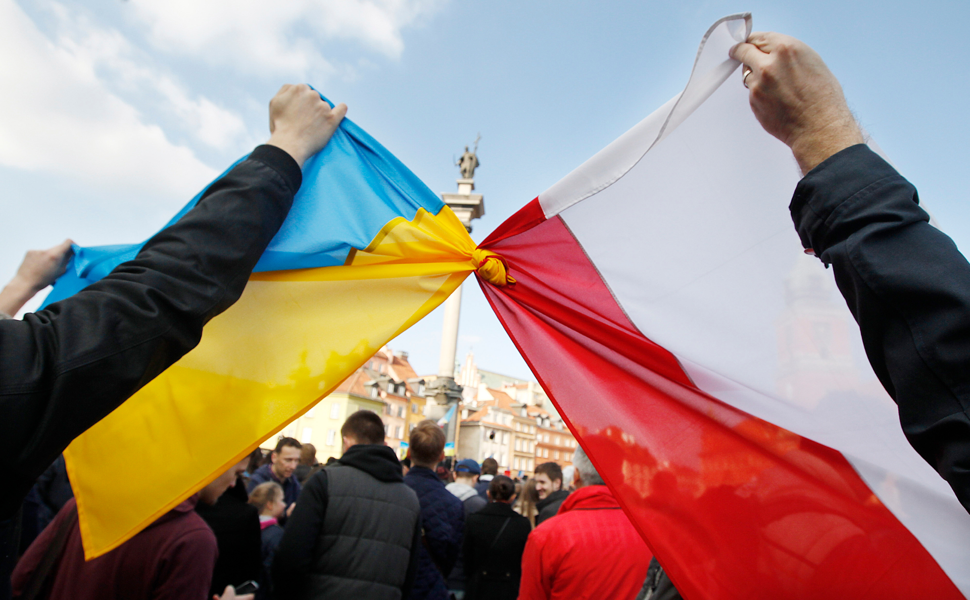 Польща заборонила ввезення зерна та іншої продукції з України