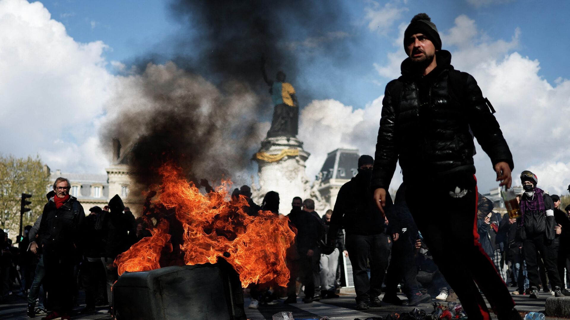 У Франції тривають масові акції протесту