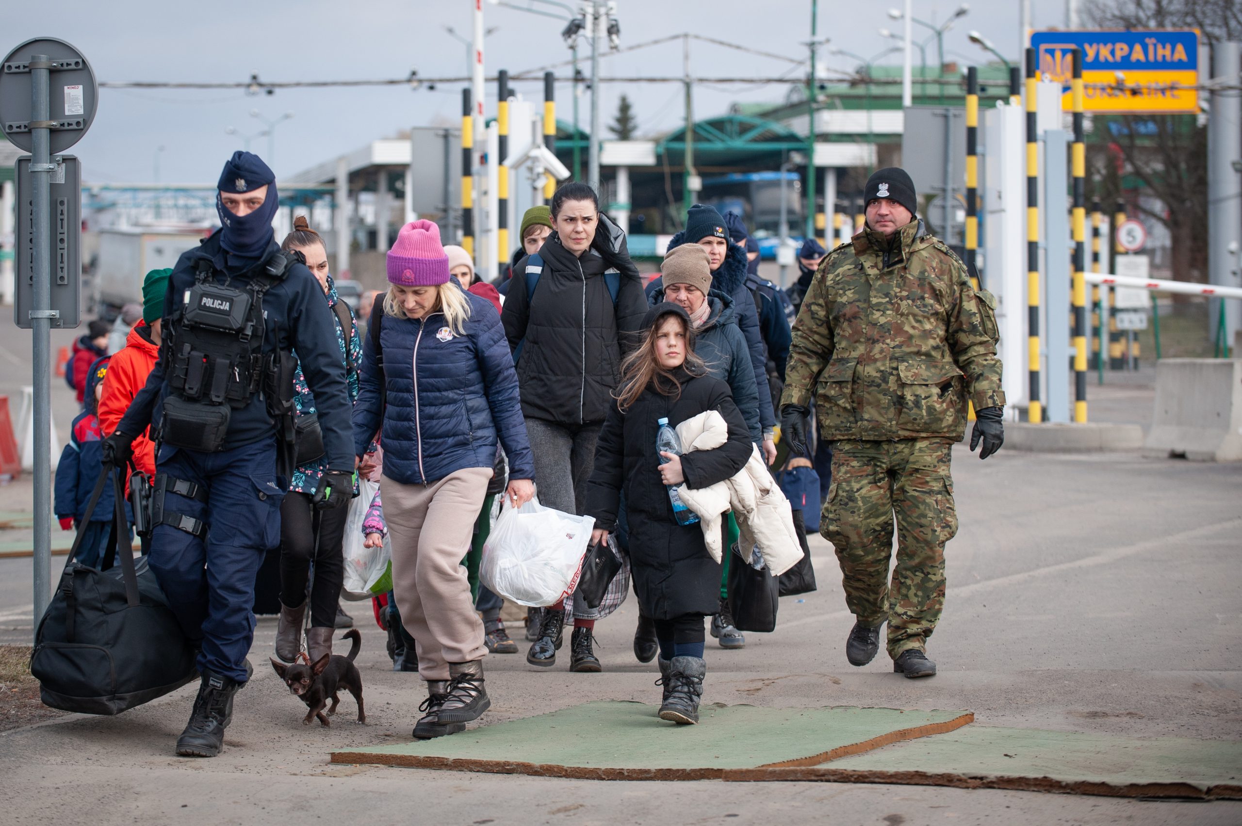У Польщі затримали українських шахраїв, які обіцяли жителям прифронтового Донбасу евакуацію за грош