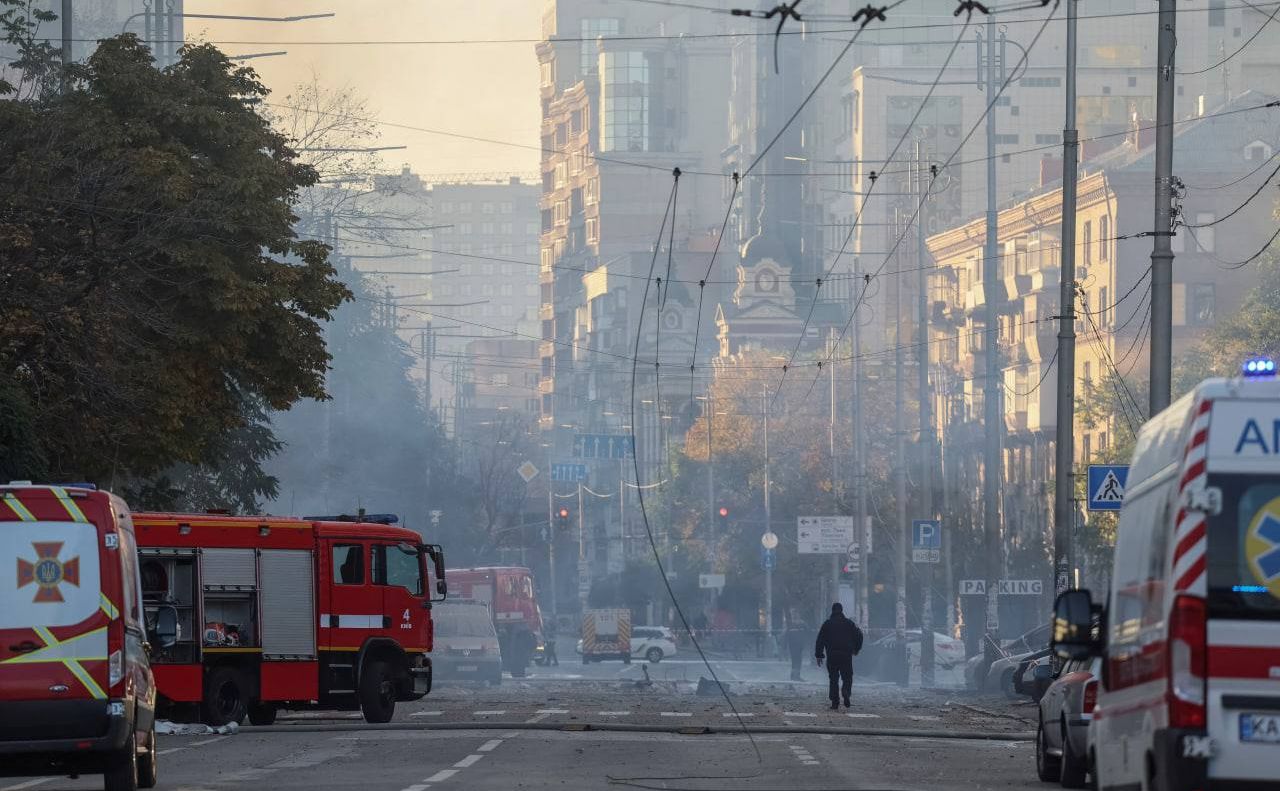 Унаслідок падіння збитого БПЛА в Києві постраждали кілька людей