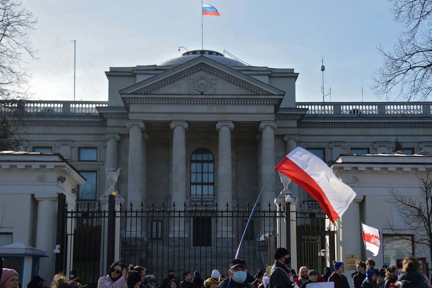 Польща вилучила у посольства Росії понад мільйон доларів