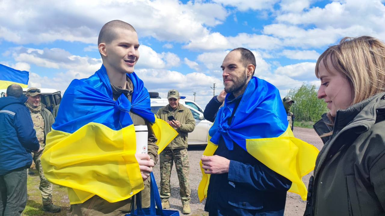 Україна повернула з полону 45 бійців батальйону “Азов”