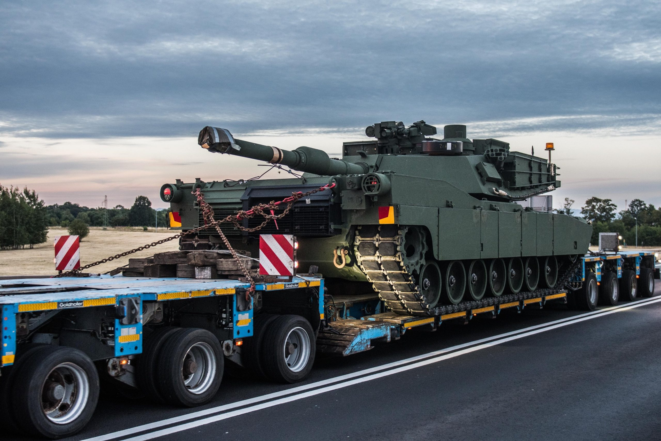 Американські танки Abrams прибули до Німеччини