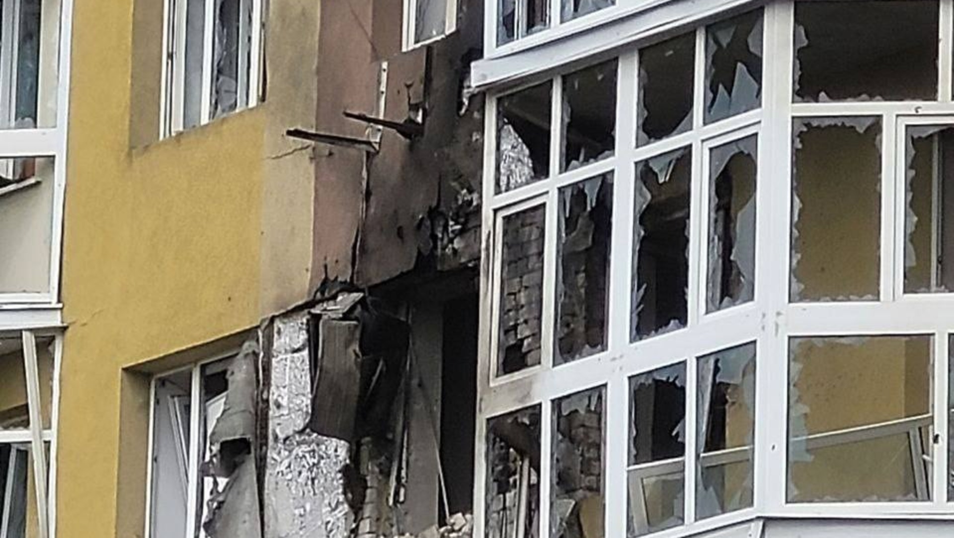 У Воронежі безпілотник пошкодив вікна багатоповерхівки, є постраждалі