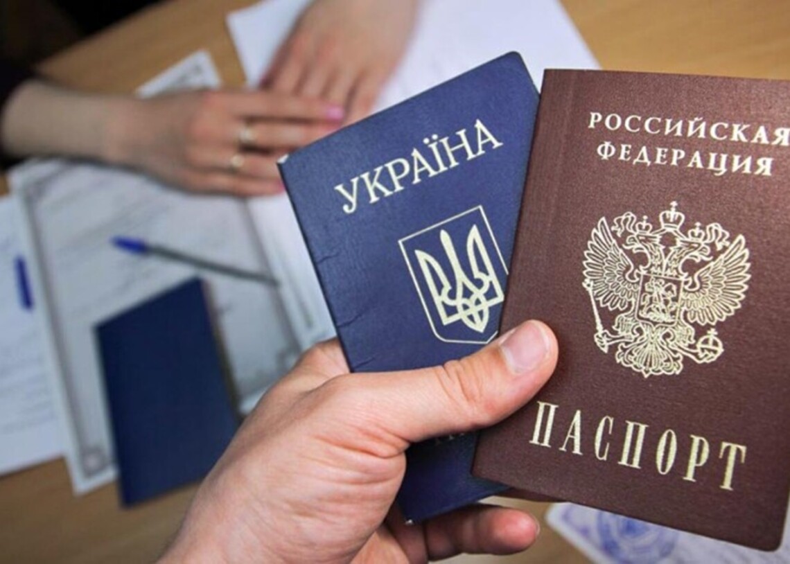 Громадян України в Луганській області зобов’язують отримувати російські паспорти