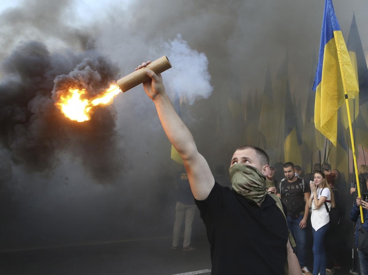 Західні журналісти закликали боротися з ультраправою ідеологією в Україні – NYT