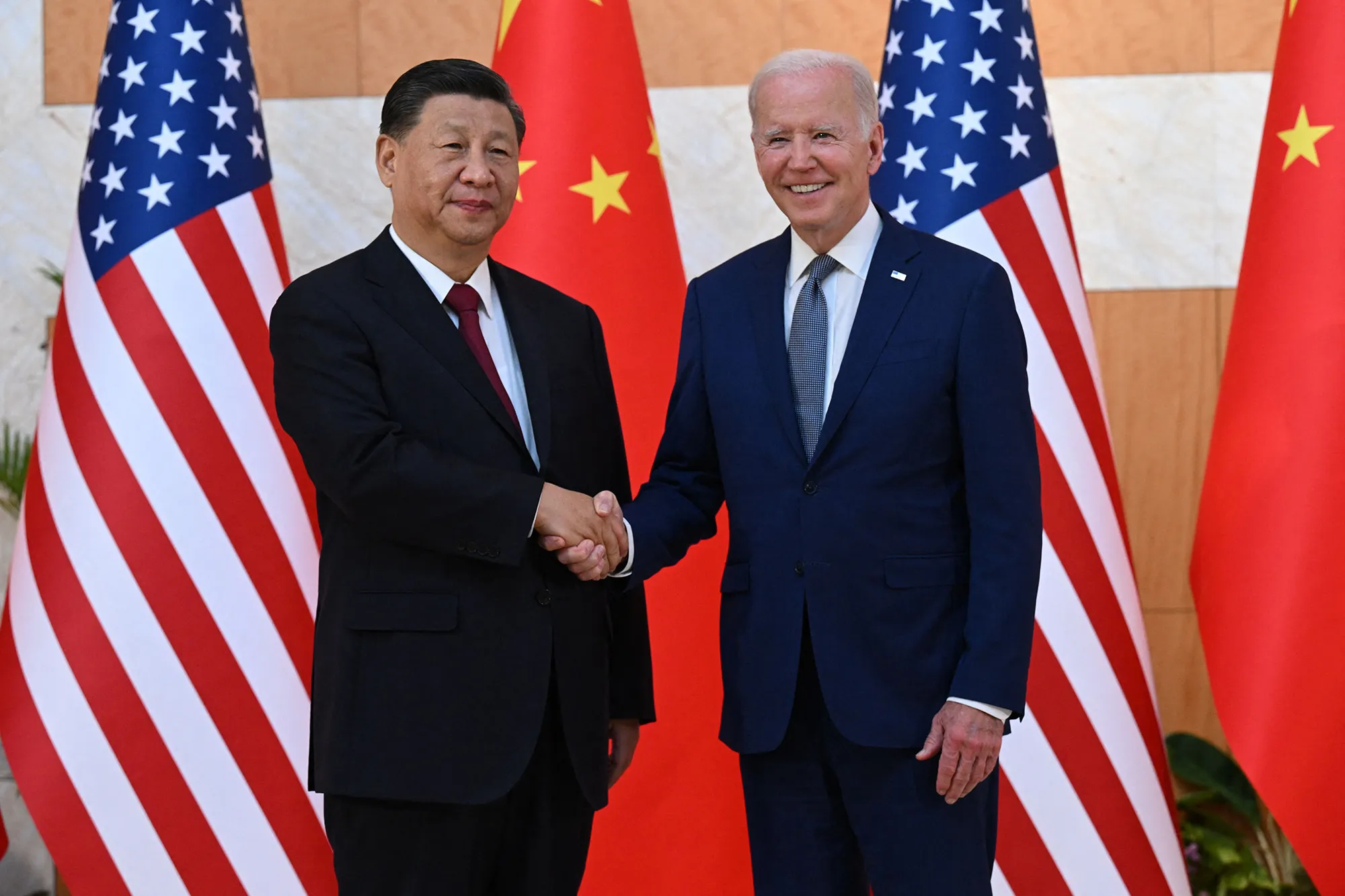 США та Китай продовжать вибудовувати дипломатичні відносини – Байден