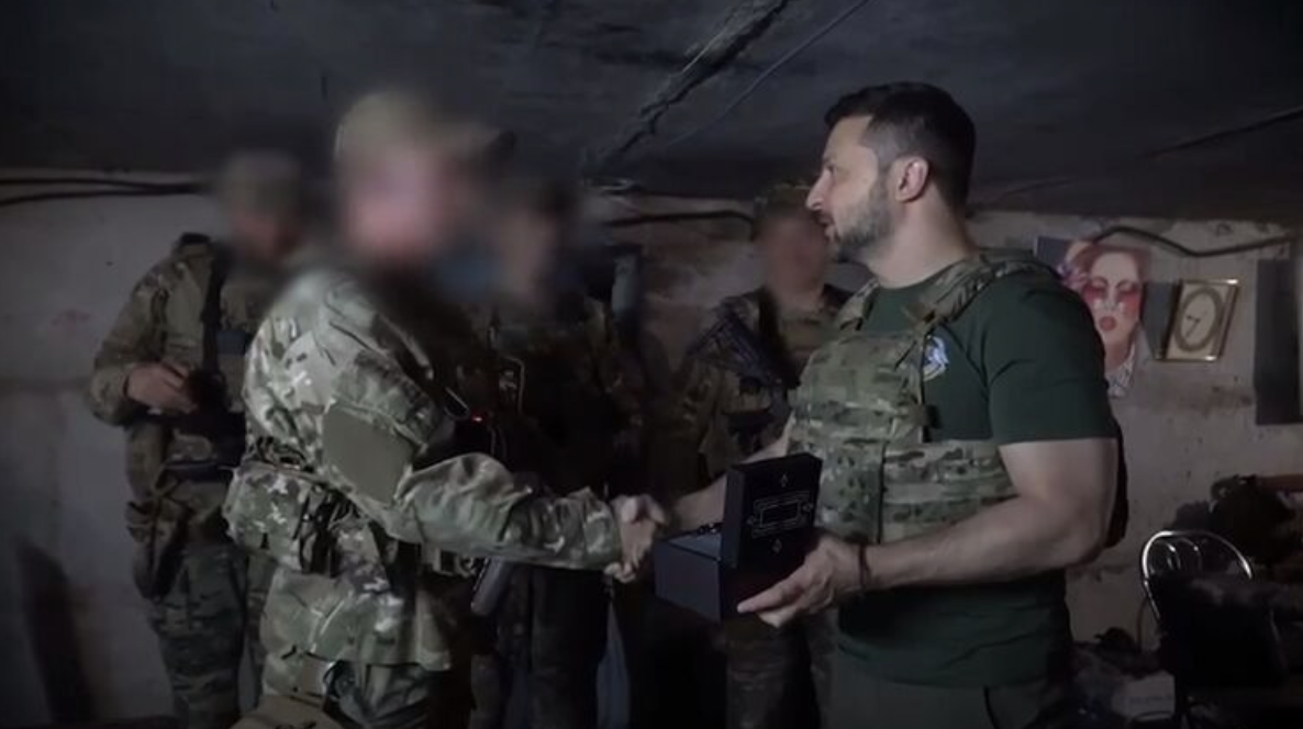 Зеленський відвідав позиції Сил спеціальних операцій ЗСУ під Бахмутом