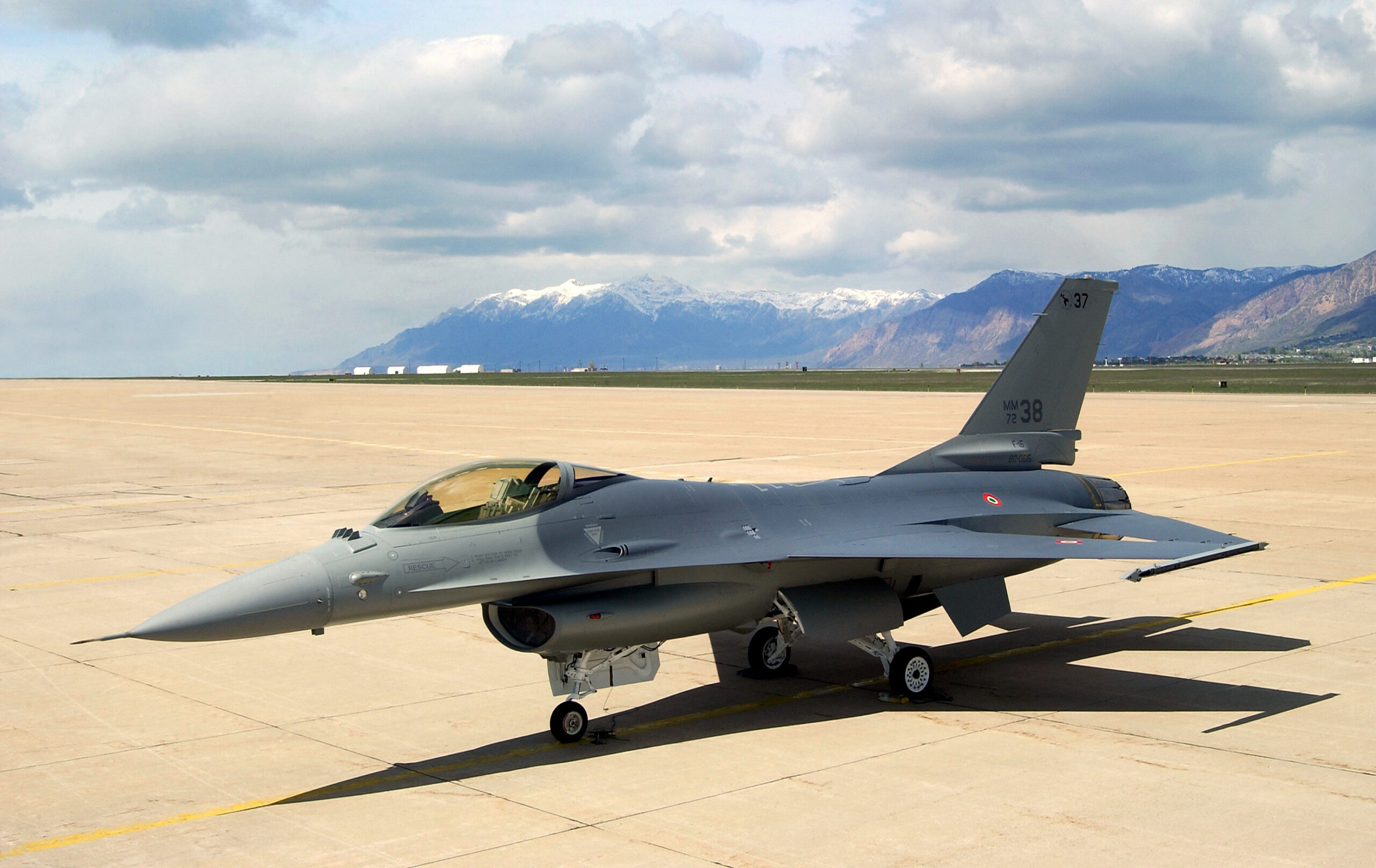 Несподівані нюанси: лише 8 пілотів ВПС готові до тренувань на F-16