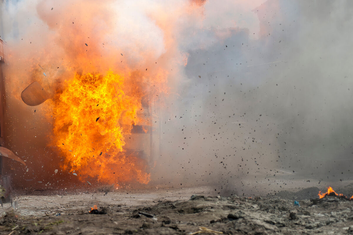 Вибухи у центрі Донецька: постраждала багатоповерхівка у ЖК “Бульвар-Сіті”