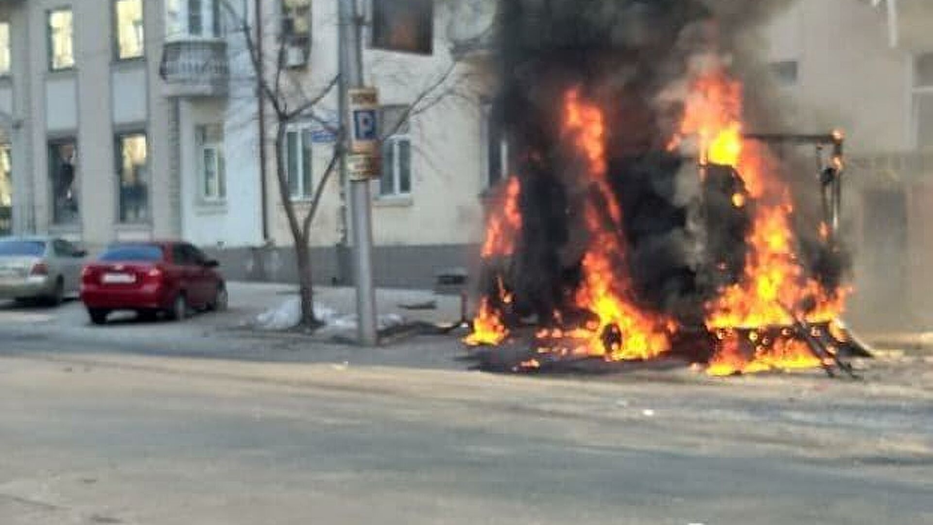 Вибухи у Донецьку: постраждав Київський район