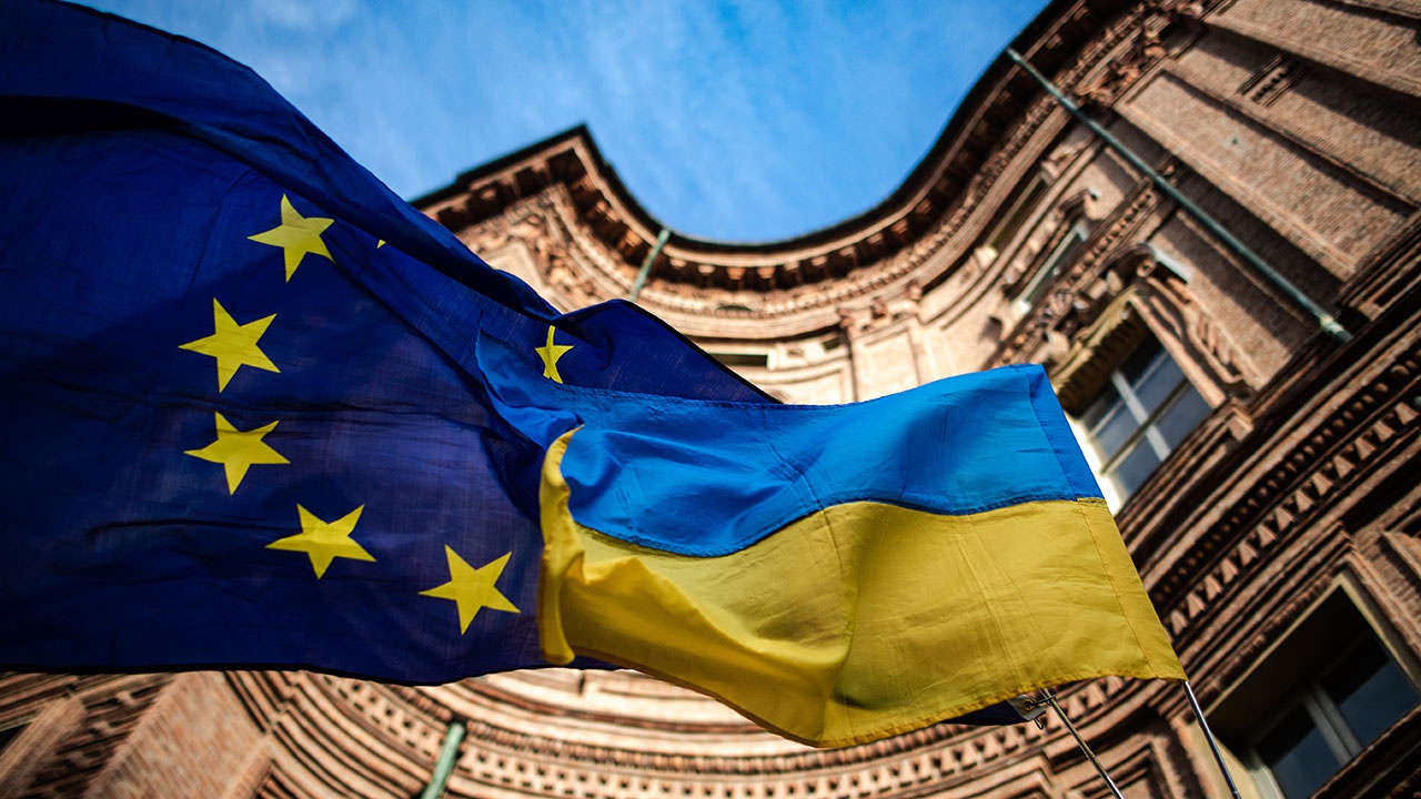 Єврокомісія скоро запустить процес вступу України до ЄС