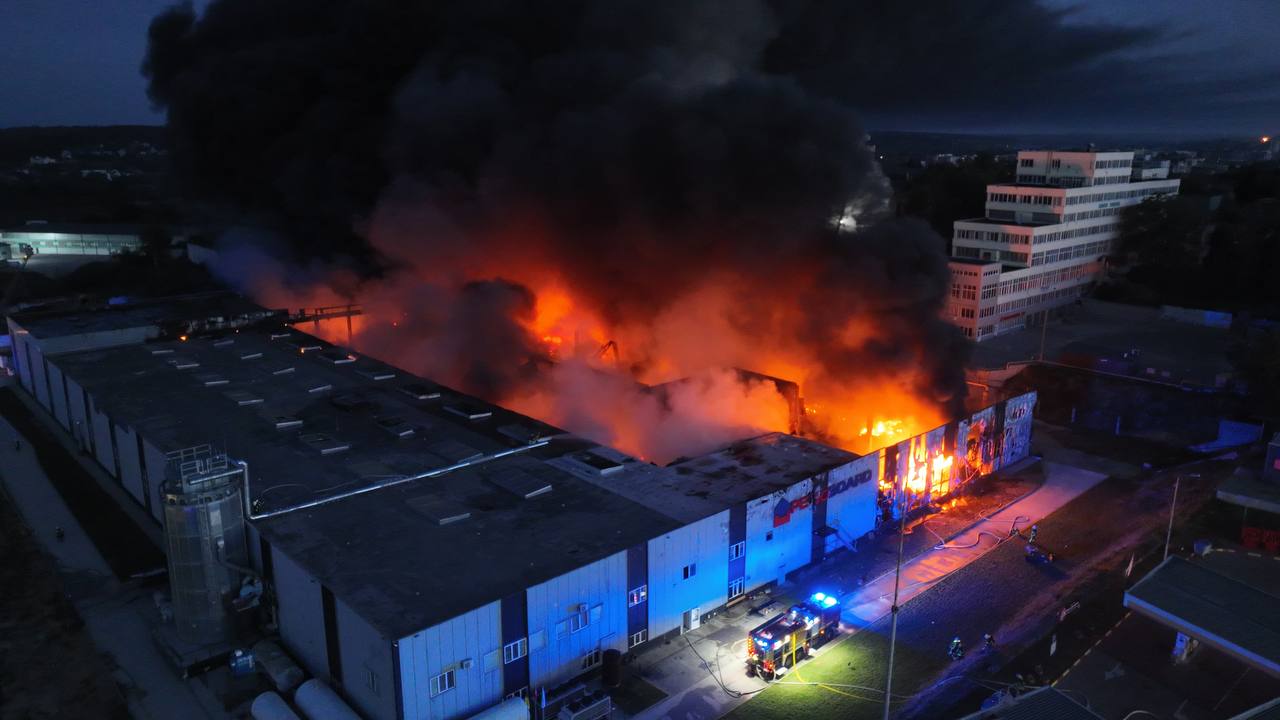 Пожежа на підприємстві Penoboard у Тернополі