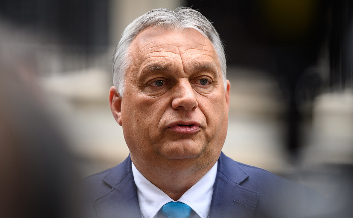 Голова Угорщини на щотижневих зборах заявив, що не буде “вплутуватися” у війну Росії та України