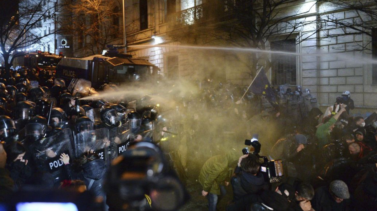 МВС Грузії заявило про затримання 66 осіб під час мітингів