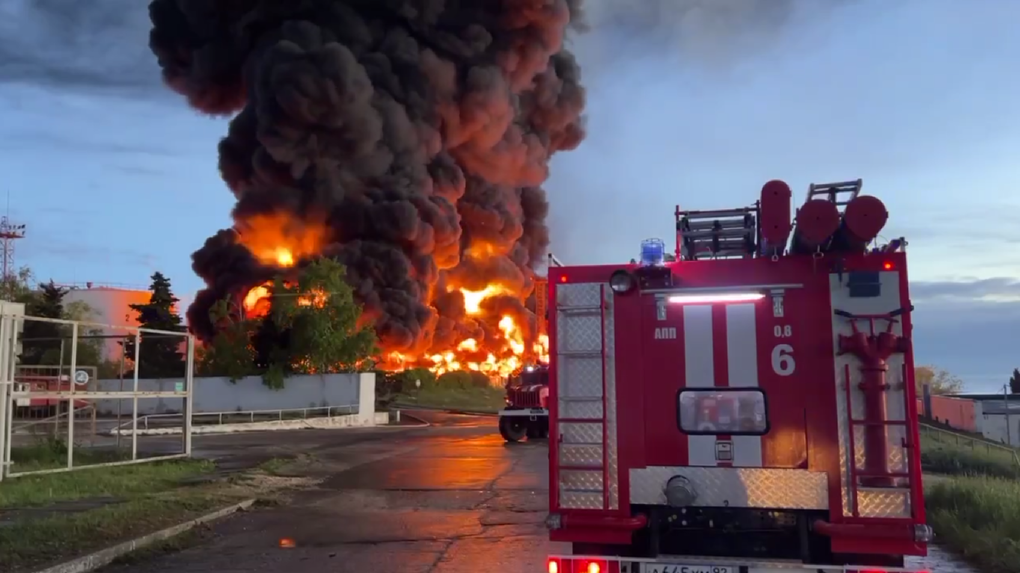 У Росії закликають до ударів по нафтосховищах Одеси через пожежу на нафтобазі Севастополя