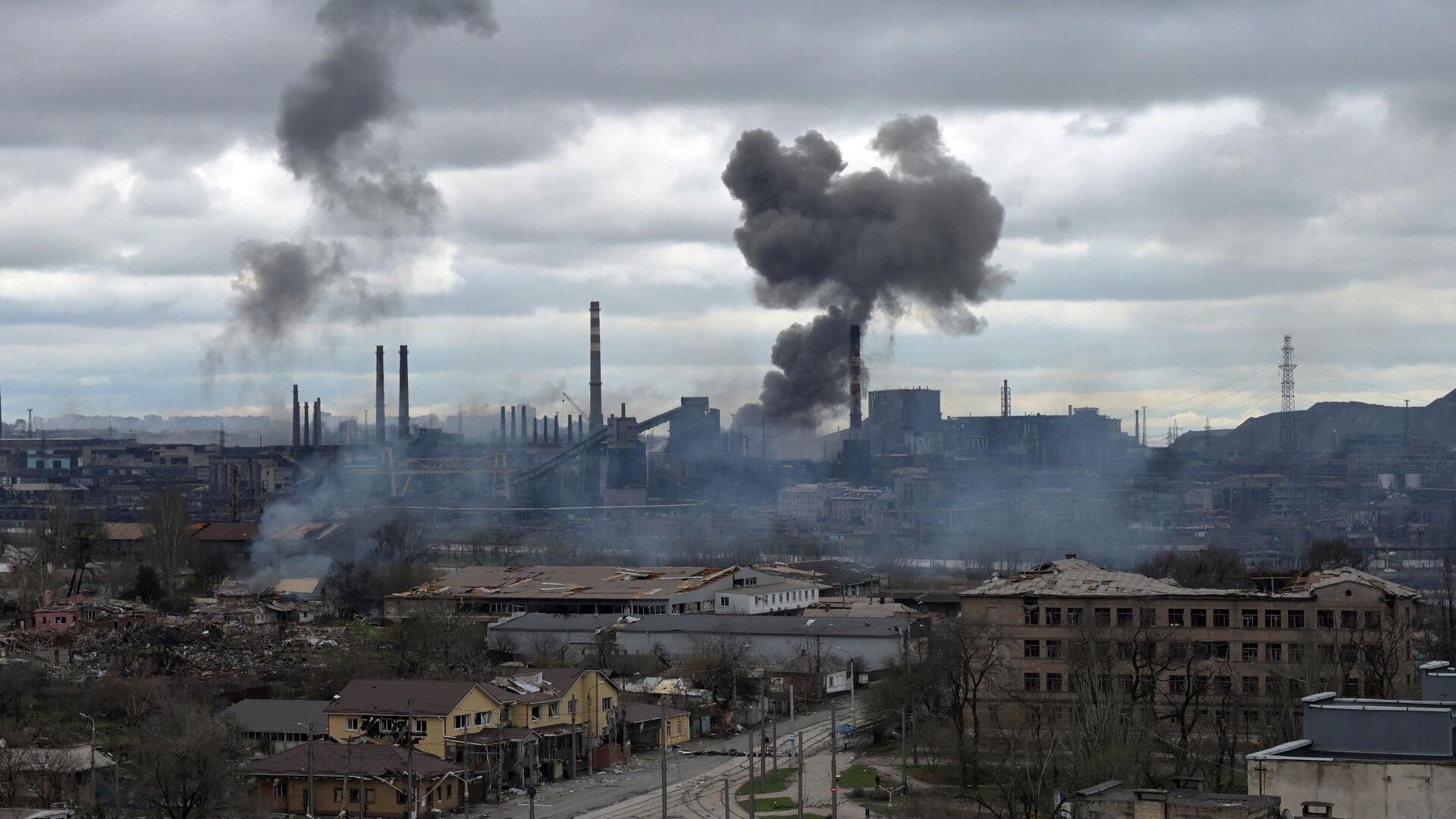 На території заводу “Азовсталь” прогримів сильний вибух