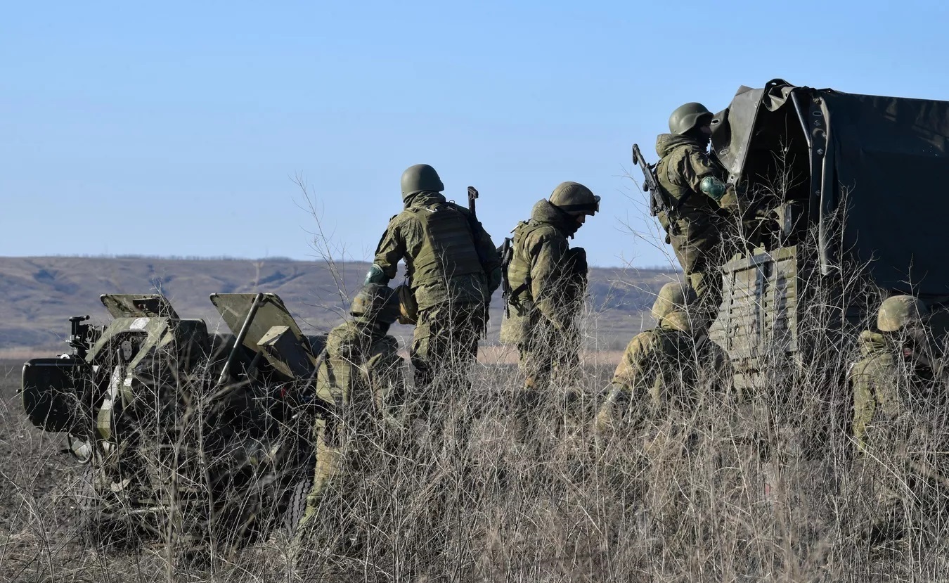 Загарбники прагнуть створити якомога більше полів битв – військовий ЗСУ