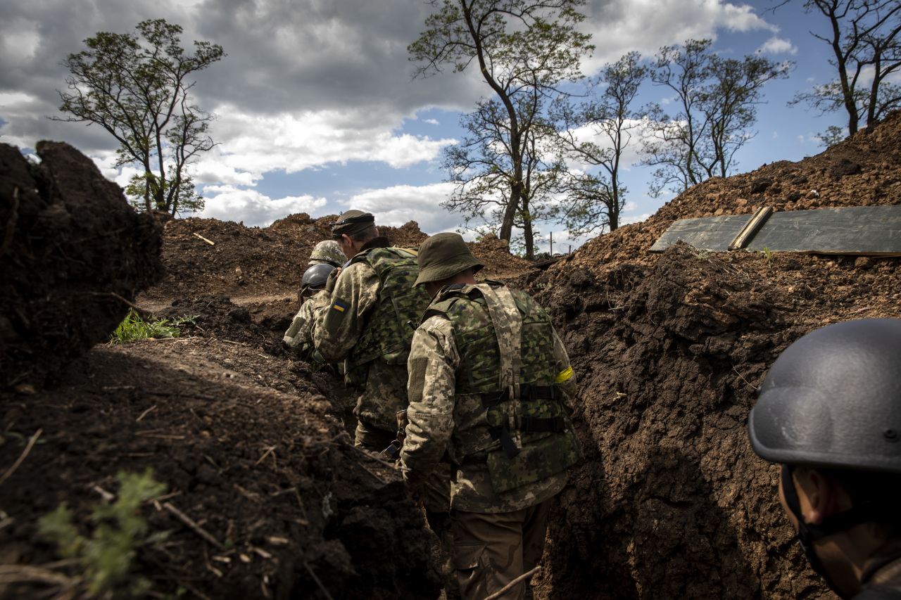 Генштаб: противник наступає в шести напрямках, масовані атаки в Авдіївці