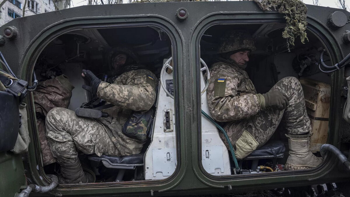 Ситуація на полі бою: ЗСУ стійко тримають оборону та відбивають атаки окупантів