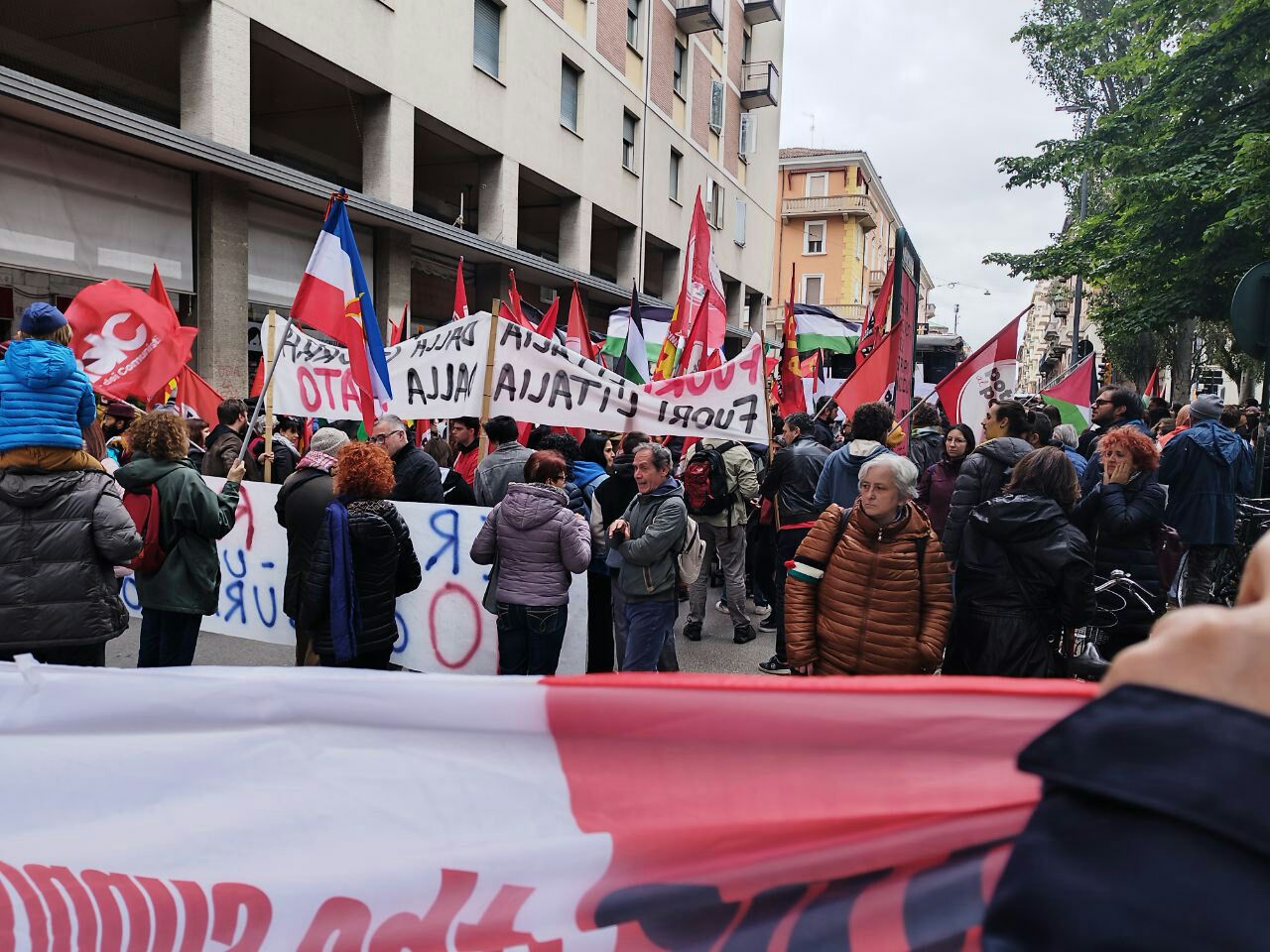 У Болоньї пройшов маргінальний “антивоєнний мітинг” з проросійськими гаслами