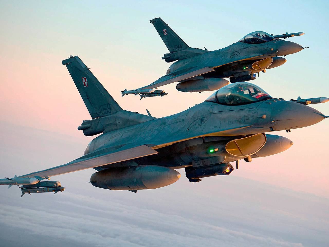 Норвегія поставить Україні літаки F-16 з модернізованим озброєнням