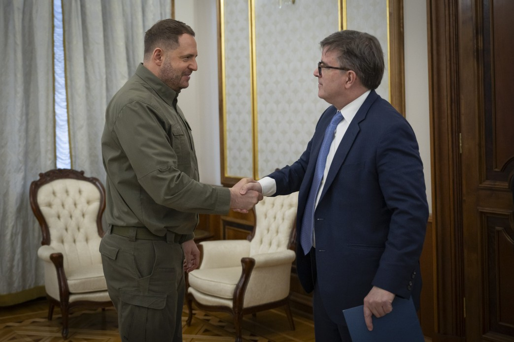 Єрмак зустрівся із заступником держсекретаря США в Києві для обговорення безпекової угоди