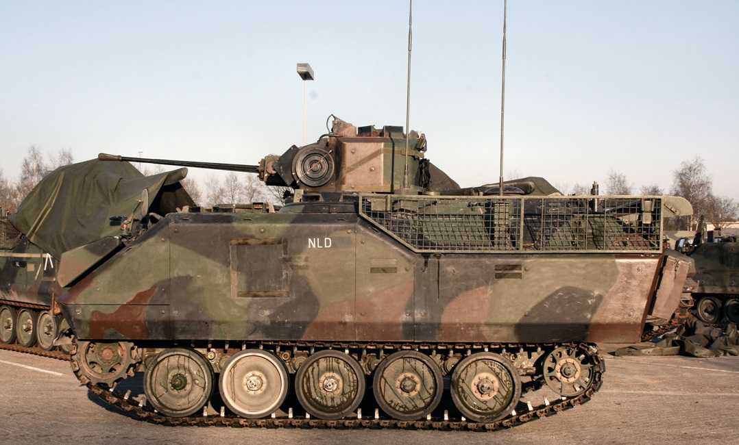 Україна отримає з Нідерландів нову партію бронемашин YPR-765