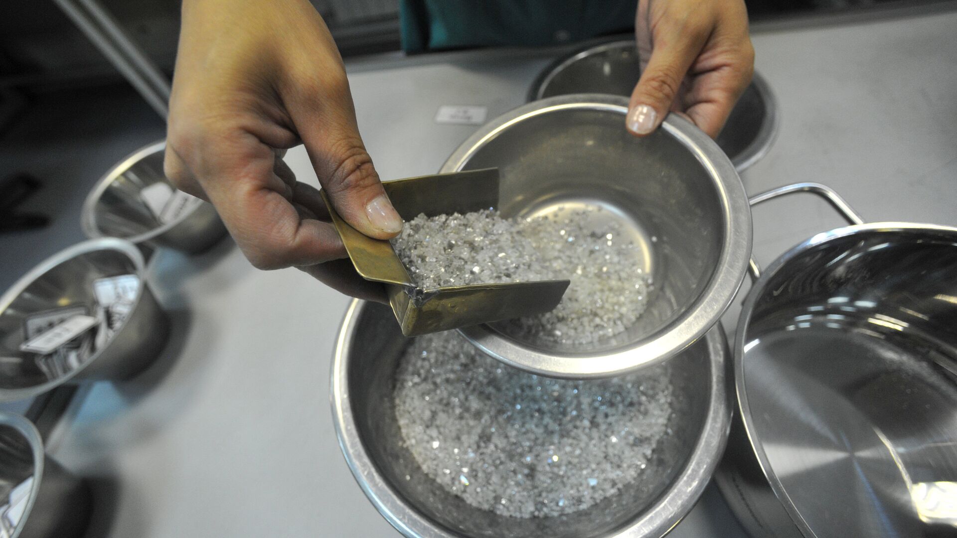 США можуть дозволити імпорт російських алмазів: що сталося