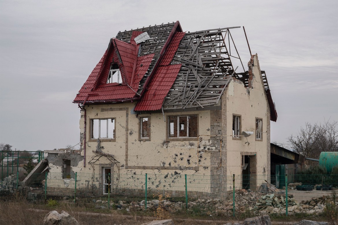 Шрами війни: зворушлива історія української родини, яка втратила домівку через вторгнення