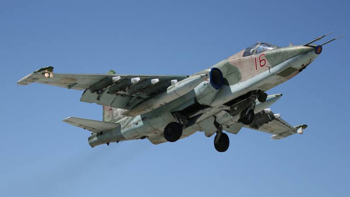 Українські військові знищили ще один російський Су-25
