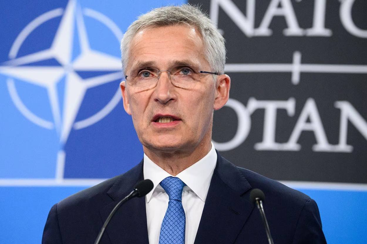 НАТО не планує відправляти свою армію в Україну, щоб не починати війну з Росією